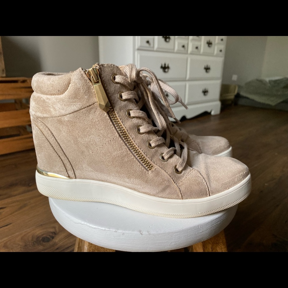 Aldo tan suede sneaker